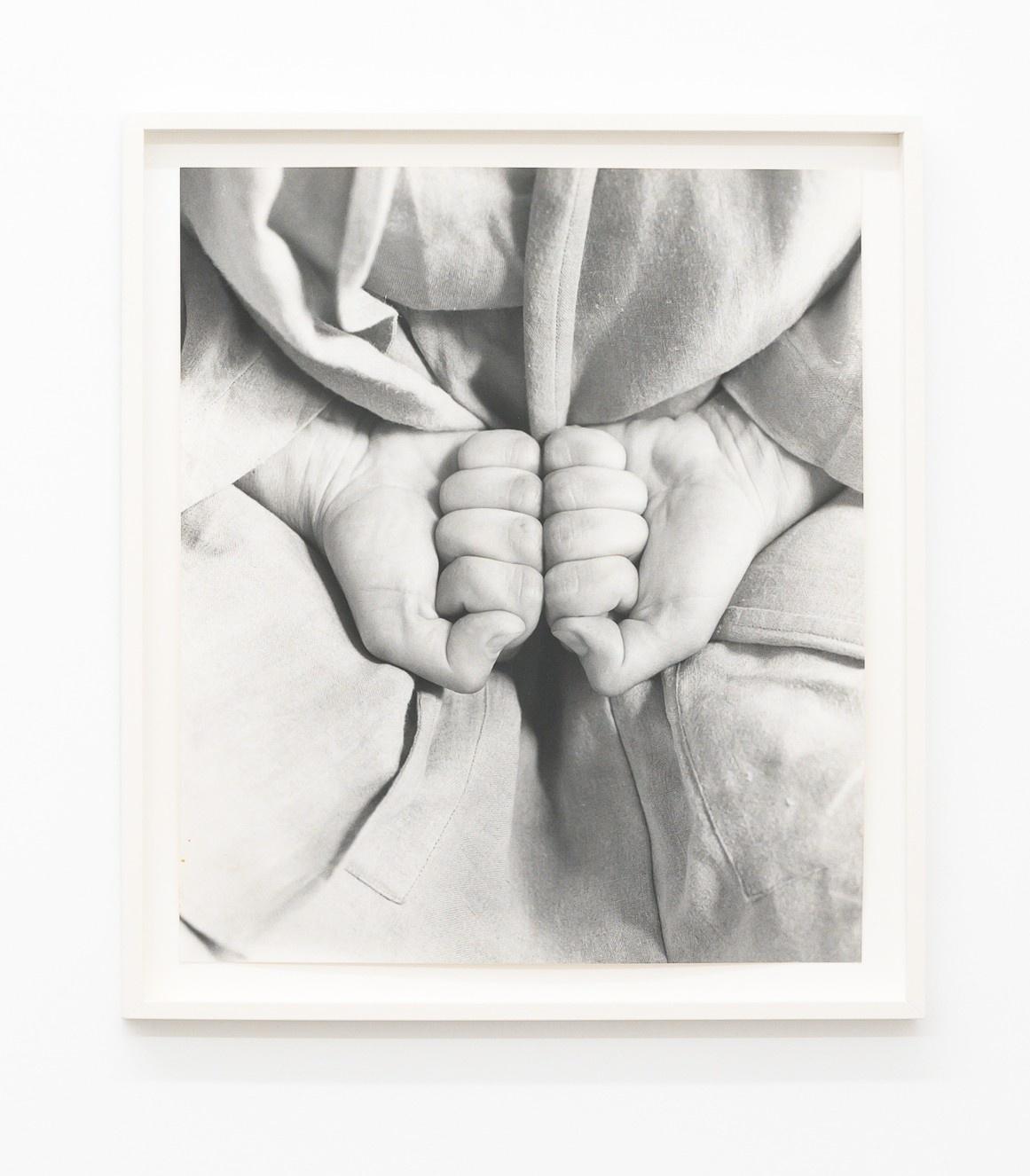 o.T. (Hände) - Margot Pilz 